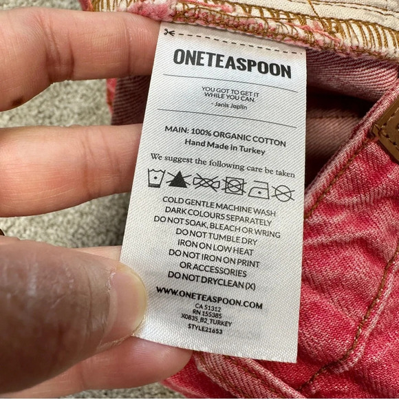 One Teaspoon Junkyard Relaxed Mini Denim Skirt Distressed in Organic Red Size 28 - Picture 11 of 13